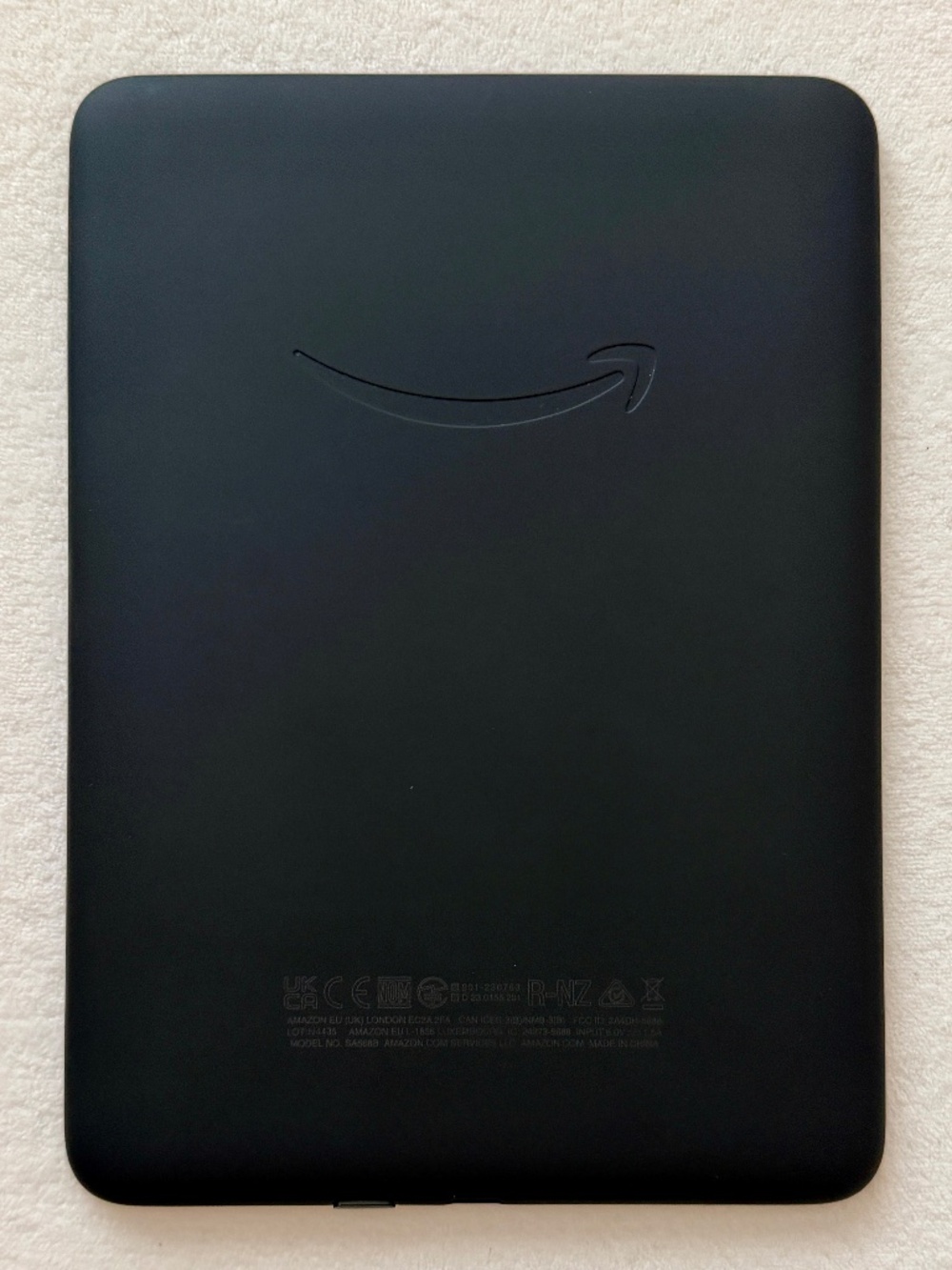Amazon Kindle Paperwhite (2024) - Black 16GB - Picture 3 of 7